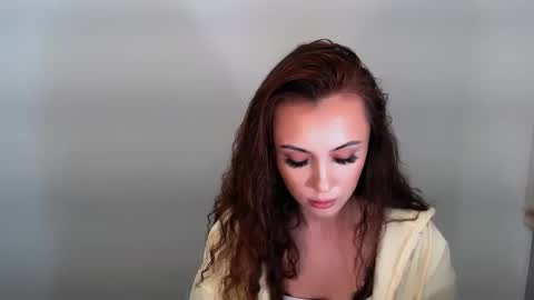 nikonara_ online show from November 18, 2:42 pm