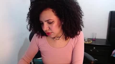 Nicole    GTM-5 1100 pm - 700 am online show from February 25, 8:40 am