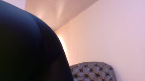  NIKY SMIT  online show from October 24, 11:55 am