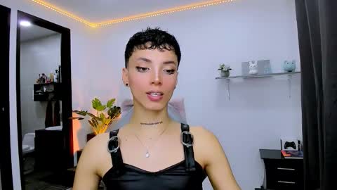 Snapshot of nilam217 chatting on September 16, 11:30 pm Nilam online show from September 16, 11:30 pm