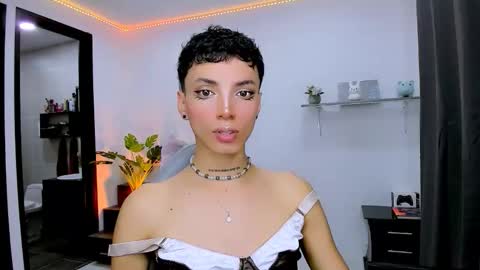 Snapshot of nilam217 chatting on September 21, 9:19 pm Nilam online show from September 21, 9:19 pm