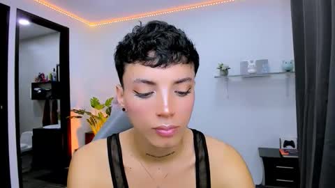 Snapshot of nilam217 chatting on September 26, 1:02 am Nilam online show from September 26, 1:02 am