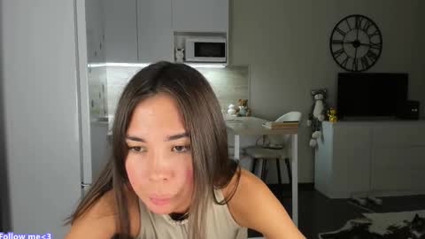 Snapshot of nilliluv chatting on September 28, 11:47 pm Bella online show from September 28, 11:47 pm
