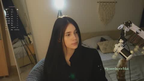 Jennet online show from February 4, 6:45 pm