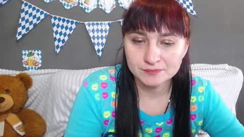 ninaflawlees online show from September 30, 12:15 pm