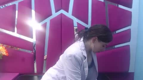 Nina online show from March 3, 4:14 am