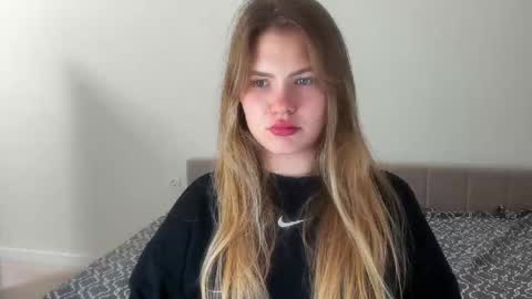 Snapshot of ninarihh chatting on March 11, 3:34 pm ninarihh online show from March 11, 3:34 pm