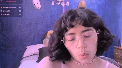 Snapshot of ninayellow chatting on February 12, 6:09 pm Nina online show from February 12, 6:09 pm