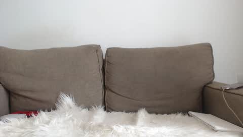 ninew online show from December 27, 2:04 am