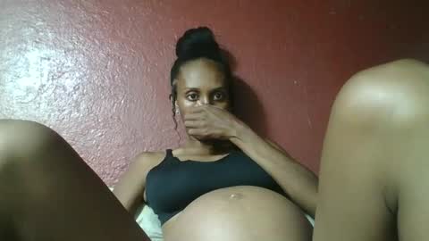 ninie246746 online show from March 12, 12:26 pm