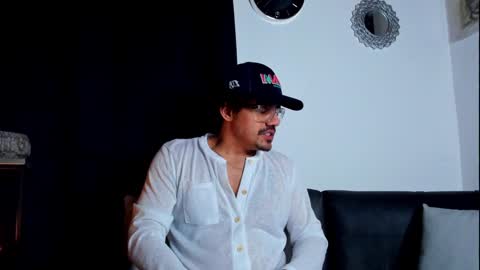 Steven online show from February 6, 7:24 am