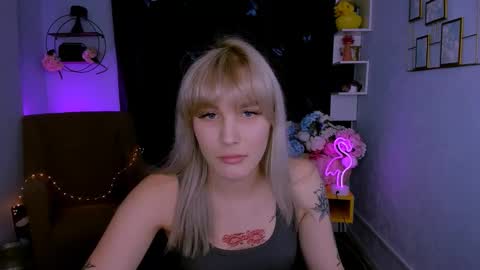 Snapshot of niri_vex chatting on September 28, 7:34 pm niri_vex online show from September 28, 7:34 pm