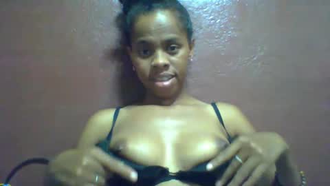 Snapshot of nirinahfy chatting on January 28, 10:55 am nirinahfy online show from January 28, 10:55 am