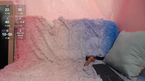Snapshot of niuk_mei chatting on March 7, 7:16 pm Niuk online show from March 7, 7:16 pm
