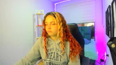 Snapshot of nixy_fresa chatting on October 17, 11:03 am nixy_fresa online show from October 17, 11:03 am