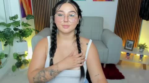 noa_perez9 online show from February 11, 6:44 pm