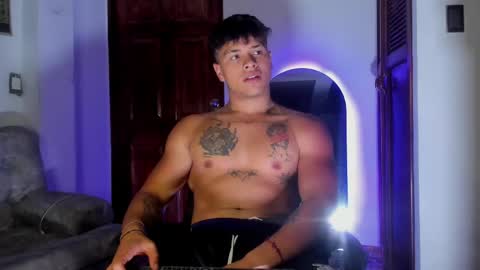 noah_223 online show from May 14, 4:32 am