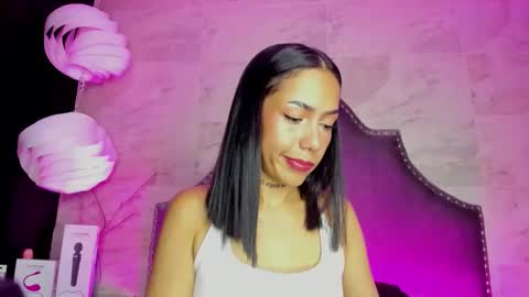 Zoe  online show from April 15, 3:43 am