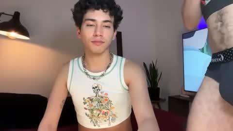 noah_and_steven online show from July 21, 4:42 pm
