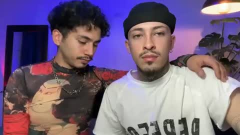 noah_and_steven online show from June 23, 7:53 pm