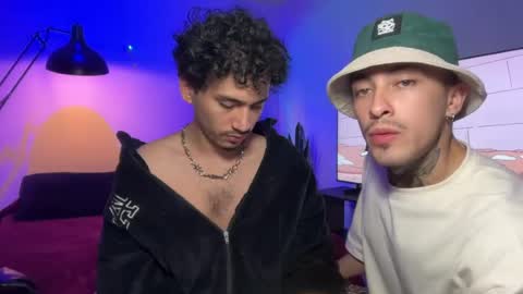 noah_and_steven online show from July 16, 12:36 am