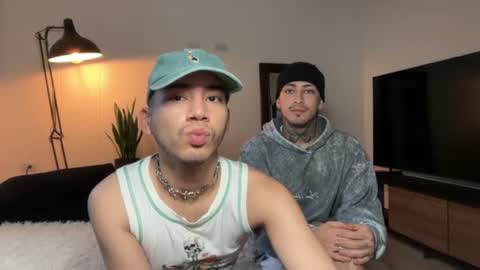 noah_and_steven online show from July 30, 11:11 am