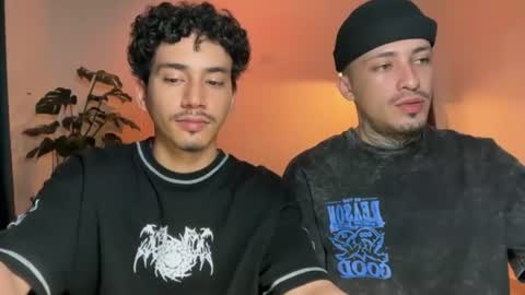 noah_and_steven online show from July 7, 9:41 pm