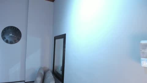 noah_dupont_ online show from December 14, 11:38 am