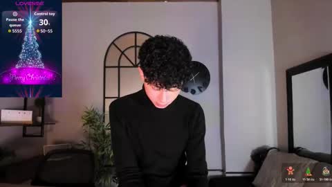 noah_dupont_ online show from November 30, 12:34 pm