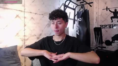 noah_dupont_ online show from February 24, 12:08 pm