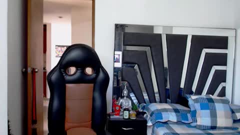 Noah Harris01 online show from March 20, 3:50 pm