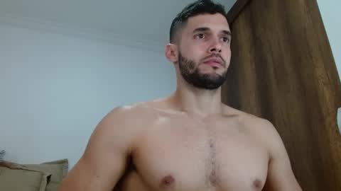 Noah online show from February 1, 3:09 pm