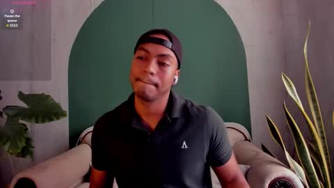 Noah online show from November 24, 5:44 pm