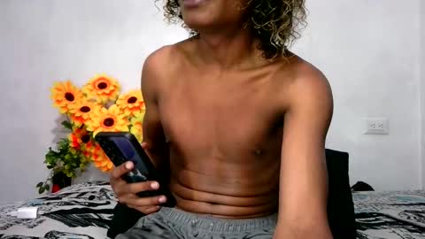 Noah Millers online show from December 5, 9:12 pm