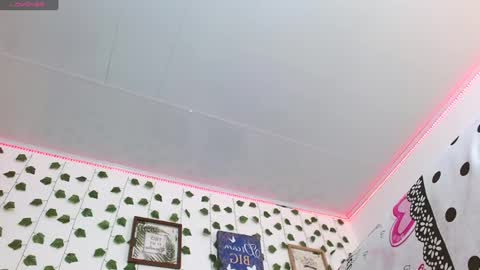 noah tyler  online show from February 20, 8:14 pm