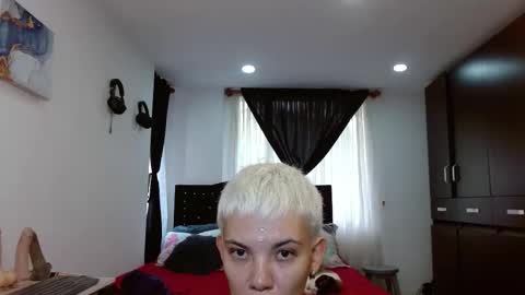 Noah online show from February 17, 5:12 pm