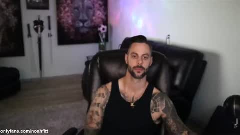 Noah Fitt online show from July 17, 2:02 am