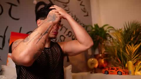 Snapshot of noha_miler chatting on October 1, 12:54 am kevin online show from October 1, 12:54 am