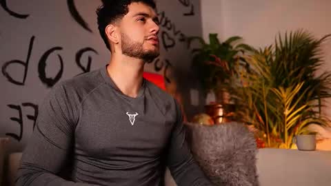 Snapshot of noha_miler chatting on September 8, 11:37 pm kevin online show from September 8, 11:37 pm