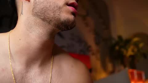 Snapshot of noha_miler chatting on October 9, 11:21 pm kevin online show from October 9, 11:21 pm