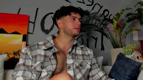 Snapshot of noha_miler chatting on March 4, 10:38 pm kevin online show from March 4, 10:38 pm