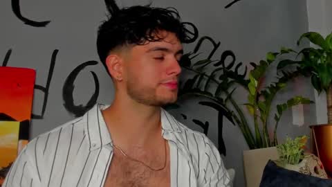 Snapshot of noha_miler chatting on March 4, 7:32 pm kevin online show from March 4, 7:32 pm