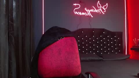 Noha Thomson online show from February 26, 6:44 pm