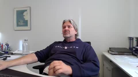 Ralle online show from October 31, 10:59 am