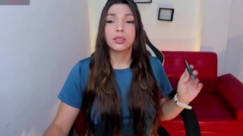 Snapshot of nora22xx chatting on October 13, 3:52 am Nora online show from October 13, 3:52 am