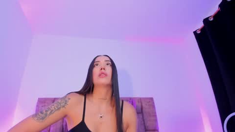 Nora Da Silva online show from May 17, 5:00 pm