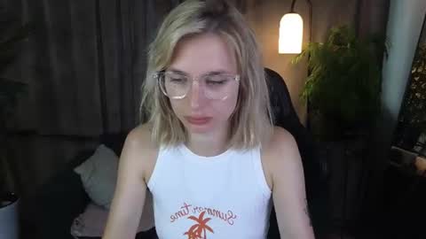 Nora online show from July 4, 7:12 am