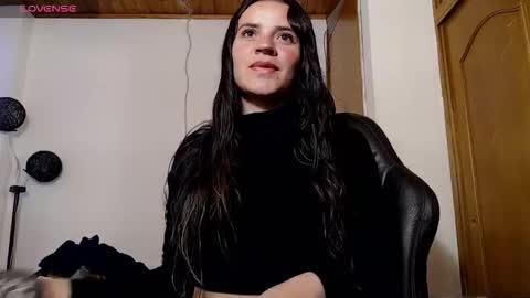 noreen_ online show from October 28, 10:33 pm