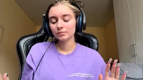 Elena online show from March 25, 8:21 am