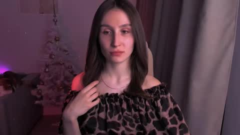 Snapshot of north_valkyrie chatting on January 7, 1:06 am Hazel online show from January 7, 1:06 am